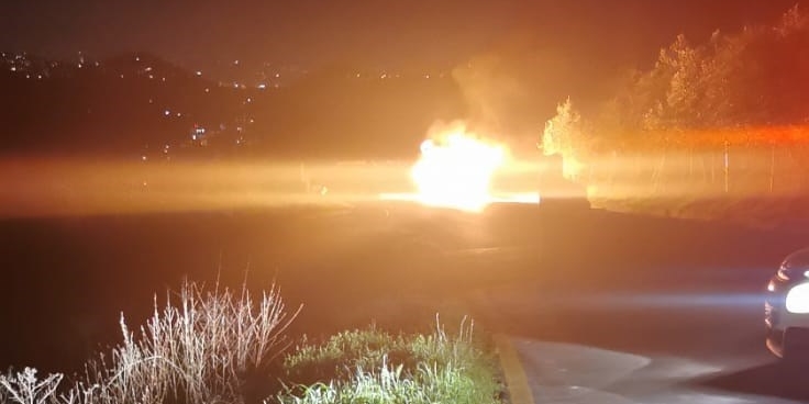 Auto in fiamme sulla Faentina: Intervento dei Vigili del Fuoco in corso - Video
