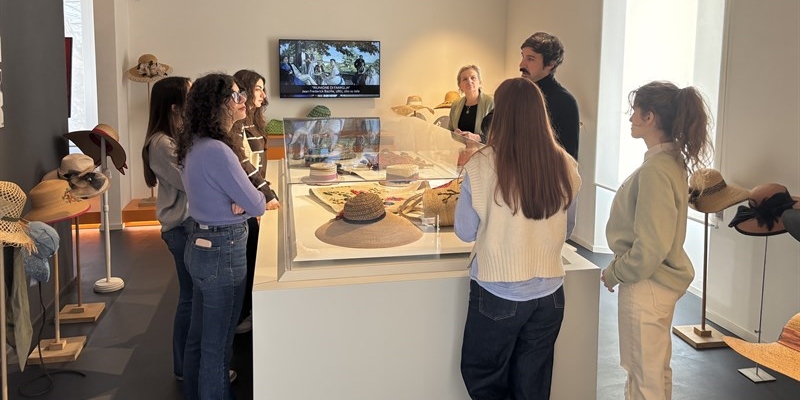 Le studentesse dello IED di Firenze in visita al Museo Civico della Paglia di Signa - FOTO