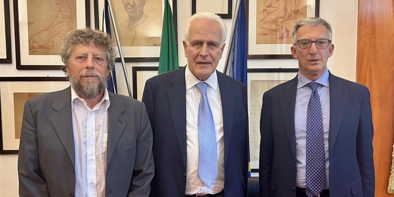 Accordo per il futuro dell’area del deposito Eni di Calenzano. Nascerà una grande centrale fotovoltaica