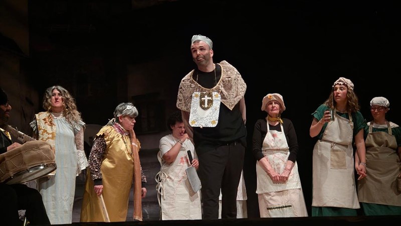 Secondo Sold out per “Oh che bel castello” AL Giotto di Vicchio: tutti i colori di I.N.D.A.C.O per uno spettacolo eccezionale!