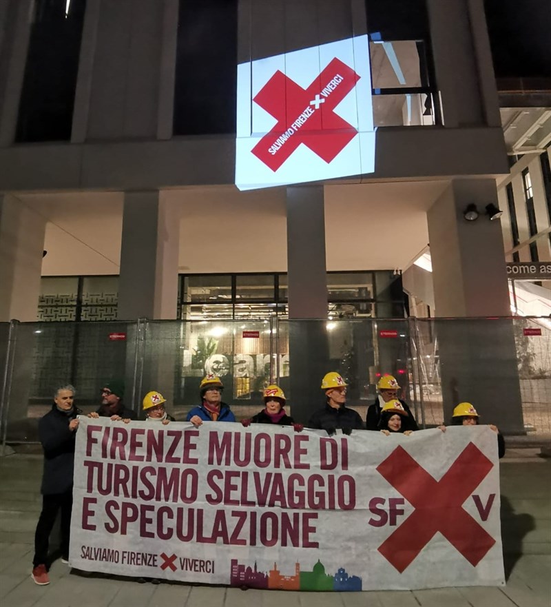 Un momento del blitz della scorsa notte