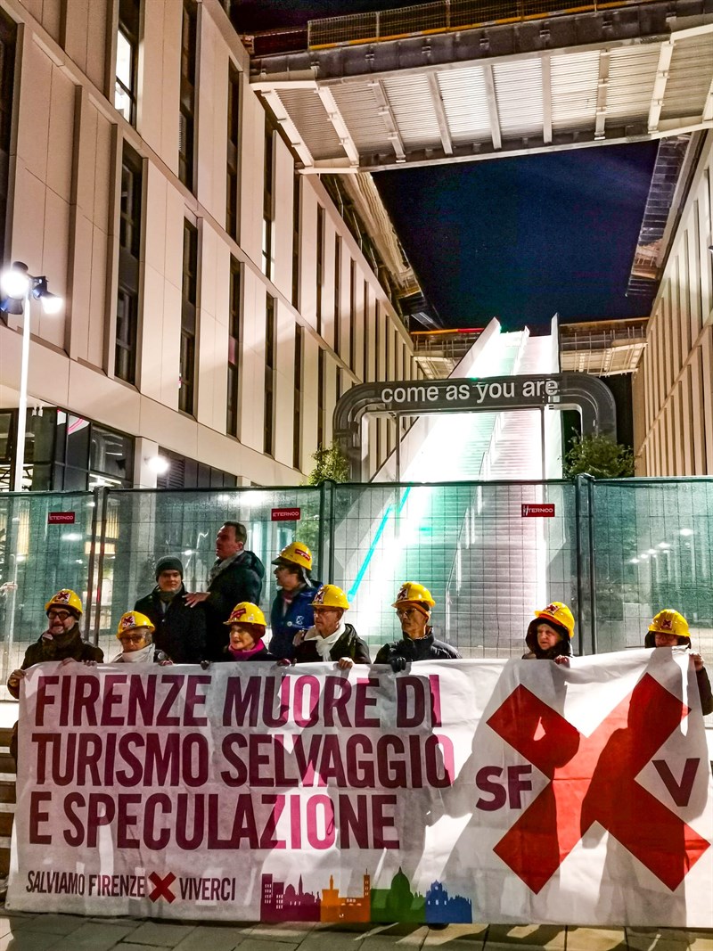 Un momento del blitz della scorsa notte