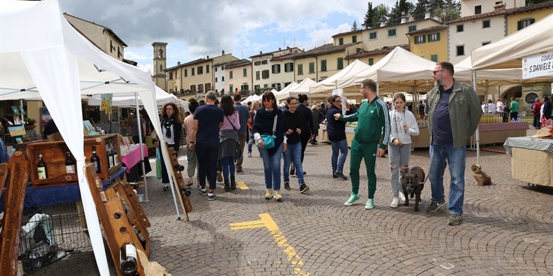 Un momento della Mostra Mercato