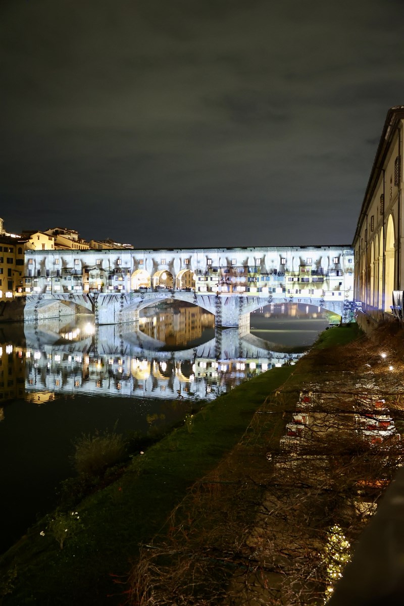 La sindaca accende il Natale