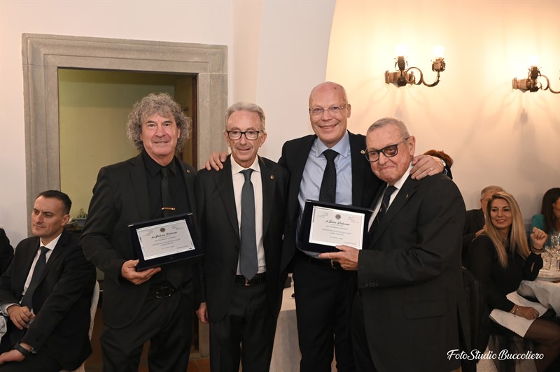 Antonio Venturini a sinistra e Dario Padovani a destra premiati  per il loro impegno