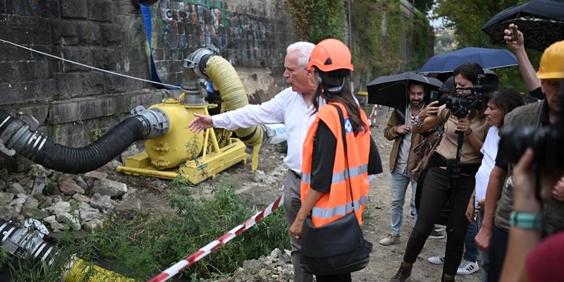 Il sopralluogo al tunnel sotto l’Arno