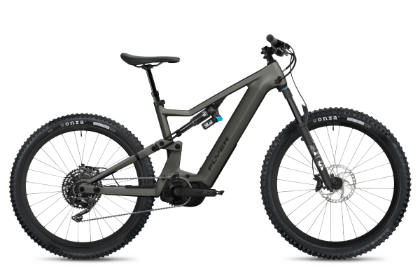 La e-mtb Flyer Uproc x 6.10 bici in carbonio con assistenza Panasonic con batteria da 750 Wh.