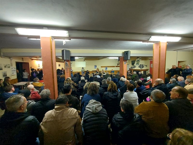 Riunione cittadini a Bruscoli