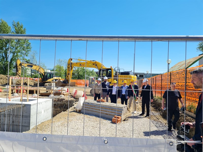 Posa della prima pietra