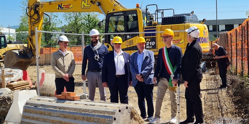 Posa della prima pietra