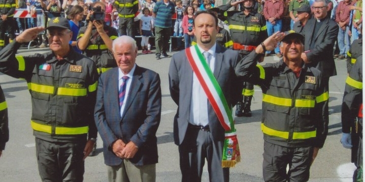 Luciano Fredducci durante l’inaugurazione, ( 26 settembre 2015) del Distaccamento dei Vigili del Fuoco, dedicato a suo  babbo Giuseppe