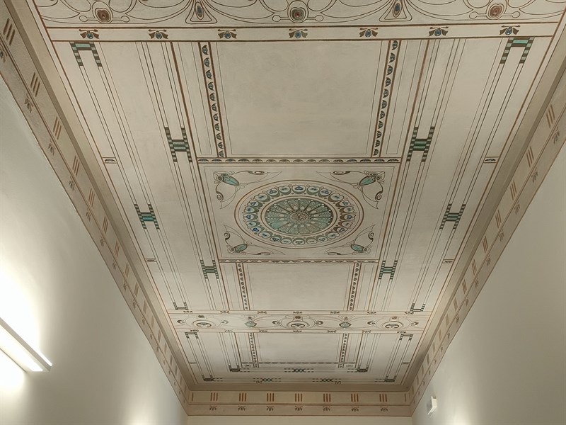 La riscoperta dei “decò chiniani” all’intero della struttura.