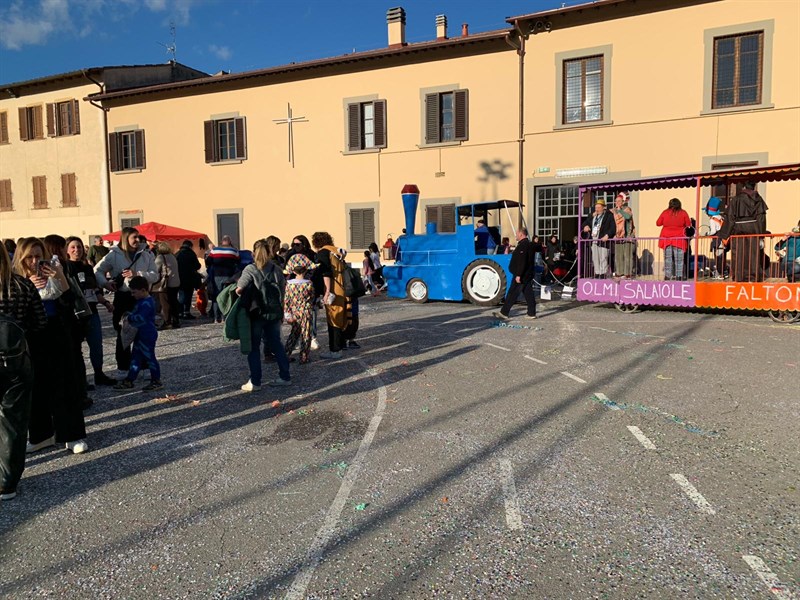 La silata dei carri al centro giovanile