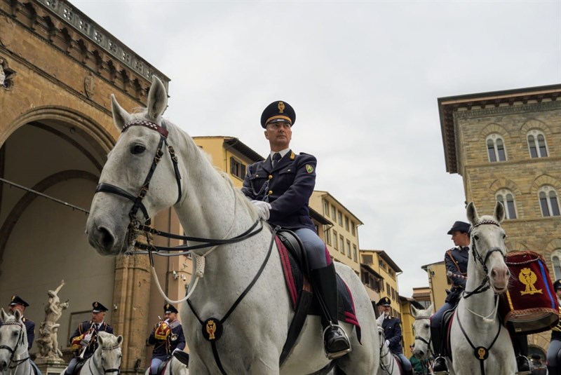 Bellissima cavalcata per Firenze