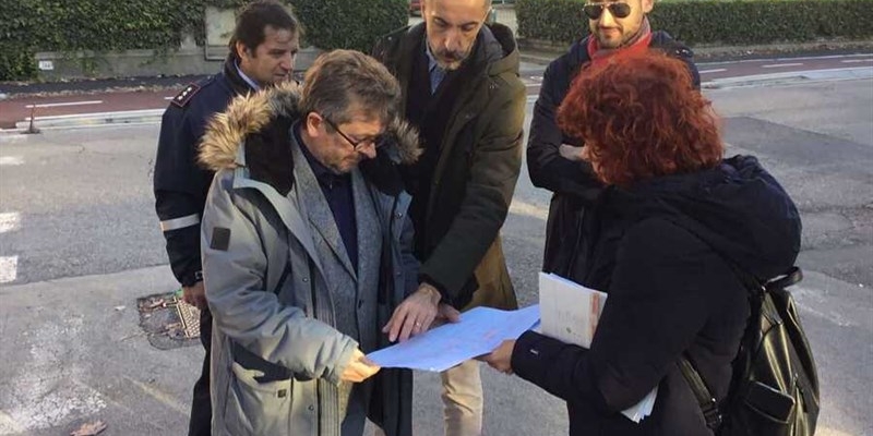 Signa, terminata la prova temporanea per la ricollocazione dei banchi del mercato - FOTO