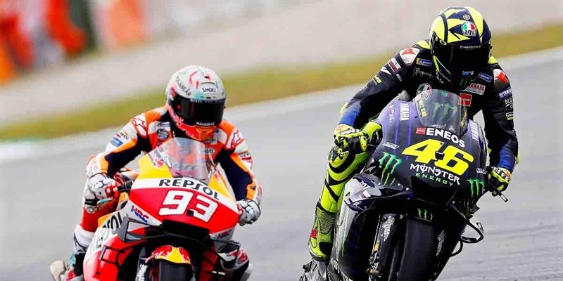 Il caso Marquez-Rossi sconvolge la MotoGP: "Piccolo uomo" - Ok Mugello.it