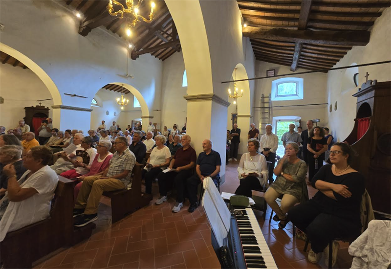 Un particolare dell’interno del Santuario di Meleto. 