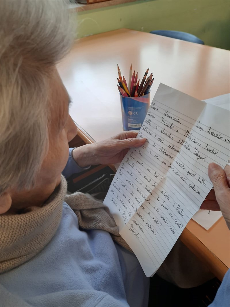 Un Natale d'amore, 600 lettere tra bambini delle scuole e anziani delle Rsa del Mugello e di Firenze