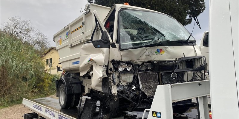 Incidente a Rufina. Coinvolto mezzo AER