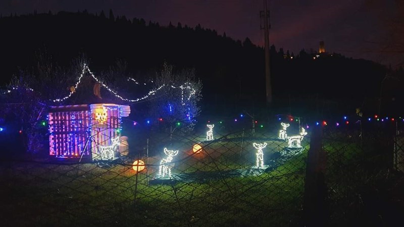 Illuminazione pin Montebonello per Natale