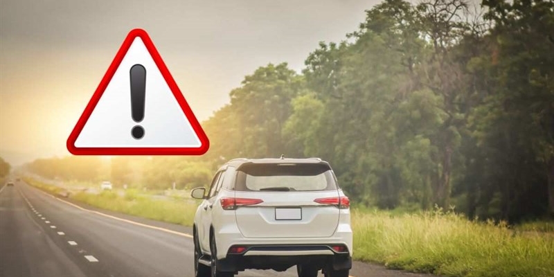 attenzione auto 22-10-2025