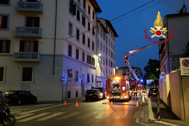 Vigili del Fuoco all'opera in via Baccio Bandinelli