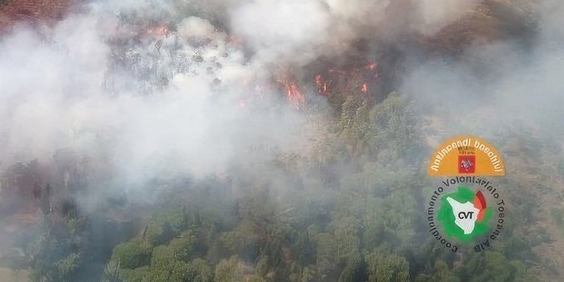Incendio a Galceti (Prato) proseguono le operazioni di bonifica