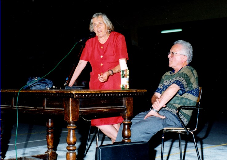 Anno 1998. Una conferenza al Centro Giovanile del Mugello con la Prof. Margherita Hack