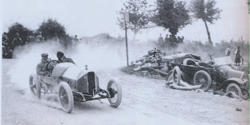 "Mugello, una storia che continua”,  a Scarperia la presentazione del libro pubblicato per il 50° compleanno dell'Autodromo