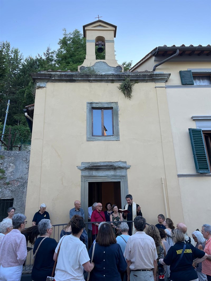 San Piero a Sieve riscopre un tesoro del '700: inaugurato il dipinto restaurato nella cappella mortuaria