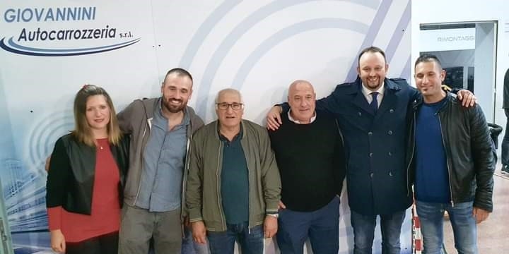Lo staff di Autocarrozzeria Giovannini 