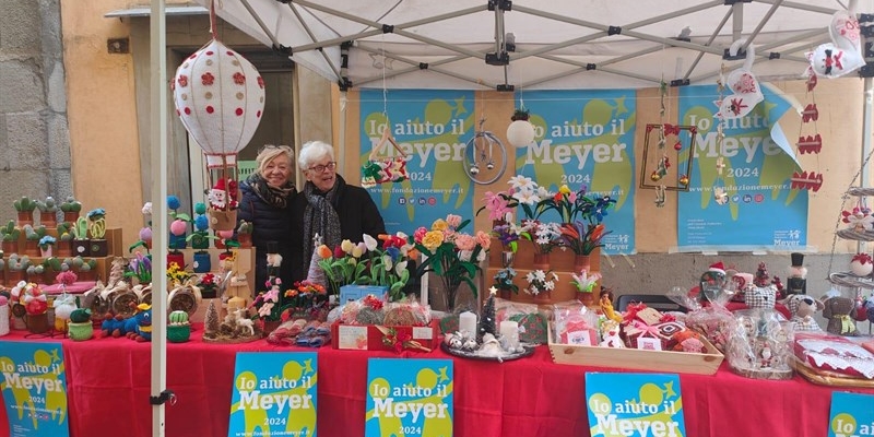 Mercatino natalizio a Borgo San Lorenzo. Artigianato e solidarietà per il Meyer