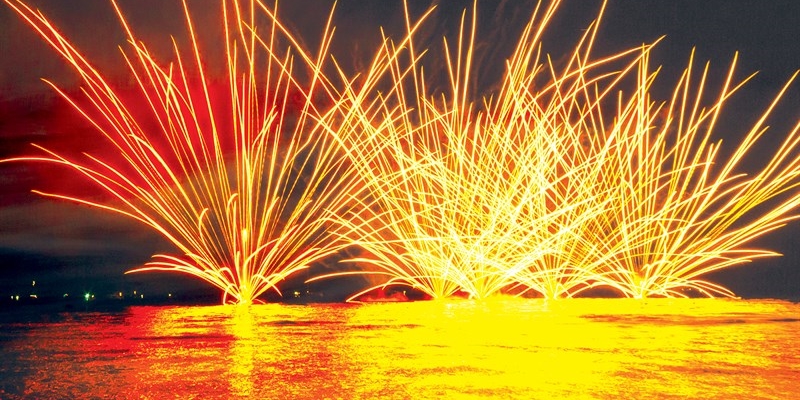 Bilancino i fuochi sul lago