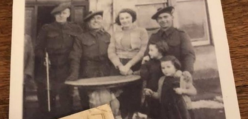 I soldati a Borgo. Ora i loro discendenti cercano la bambina della foto