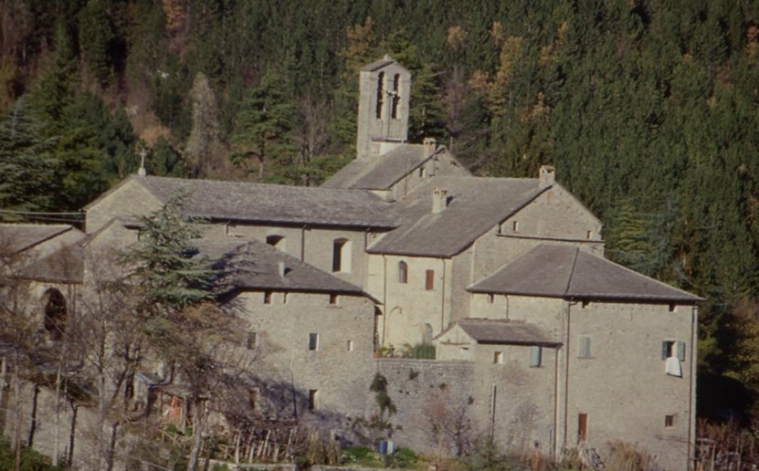 Esterno dell’Abbazia di San Benedetto in Alpe