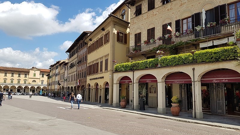 Piazza Marisilio Ficino a Figline - centro storico