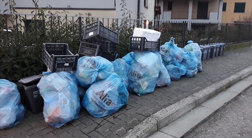 Domani è prevista la raccolta dei sacchi del multimateriale