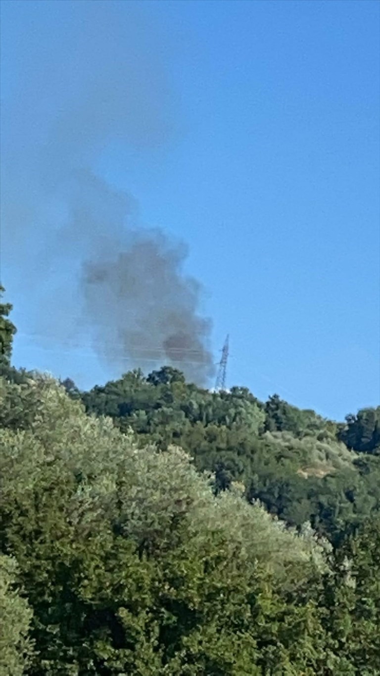 L’incendio ripreso dalla sede di Vab Valdisieve