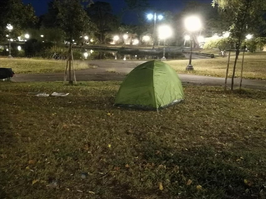 anche una tenda nel giardino