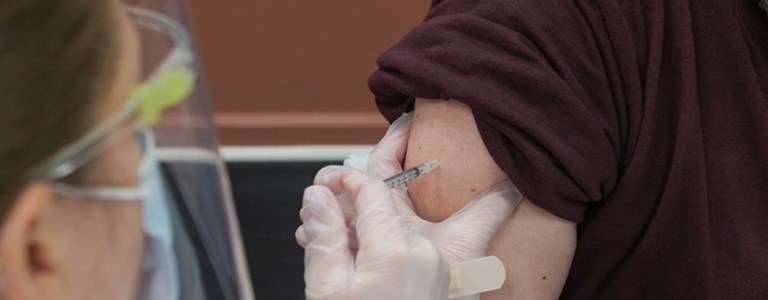 Quarta dose per i superfragili