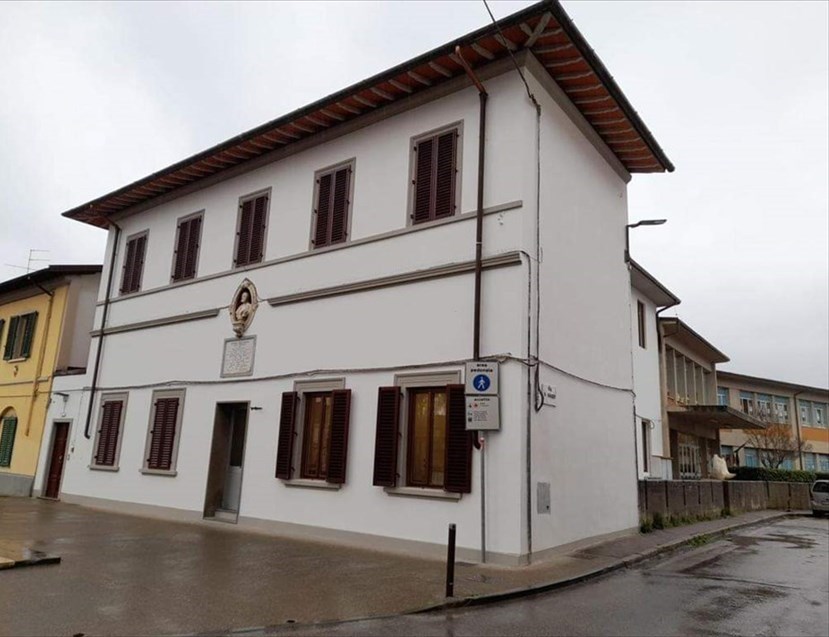 Riqualificazione edificio Piazza Albizi a Sieci