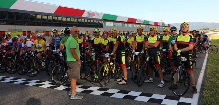 Gran Fondo del Mugello. Partenza in pista