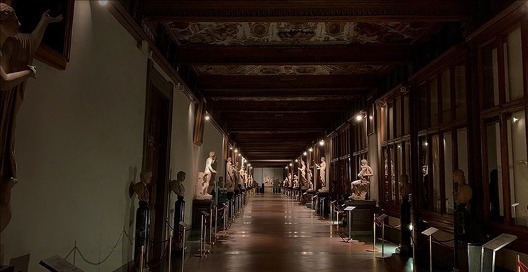 Gli Uffizi di notte