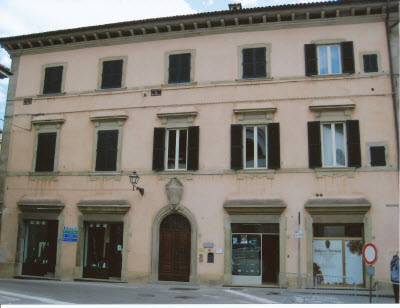 Alla scoperta degli affreschi dei Chini nel Palazzo Torriani a Marradi