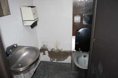 Da Ronta a Vicchio. Piccola inchiesta sul degrado dei bagni pubblici