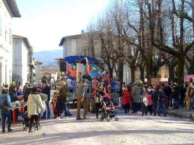 Borgo. Finalmente si sfila; le foto del carnevale