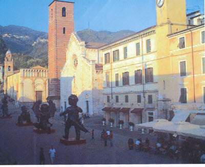 Cittadinanza onoraria a Pietrasanta per lo scultore Vangi