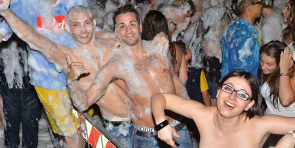 Schiuma Party a Ronta. Le foto più belle
