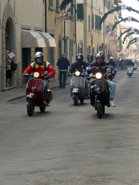 Vespa Club Mugello: domenica raduno da record