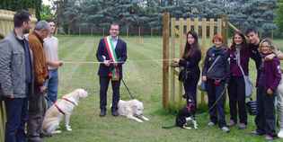 Borgo. Area cani: anche i quattrozampe della Giunta all'inaugurazione